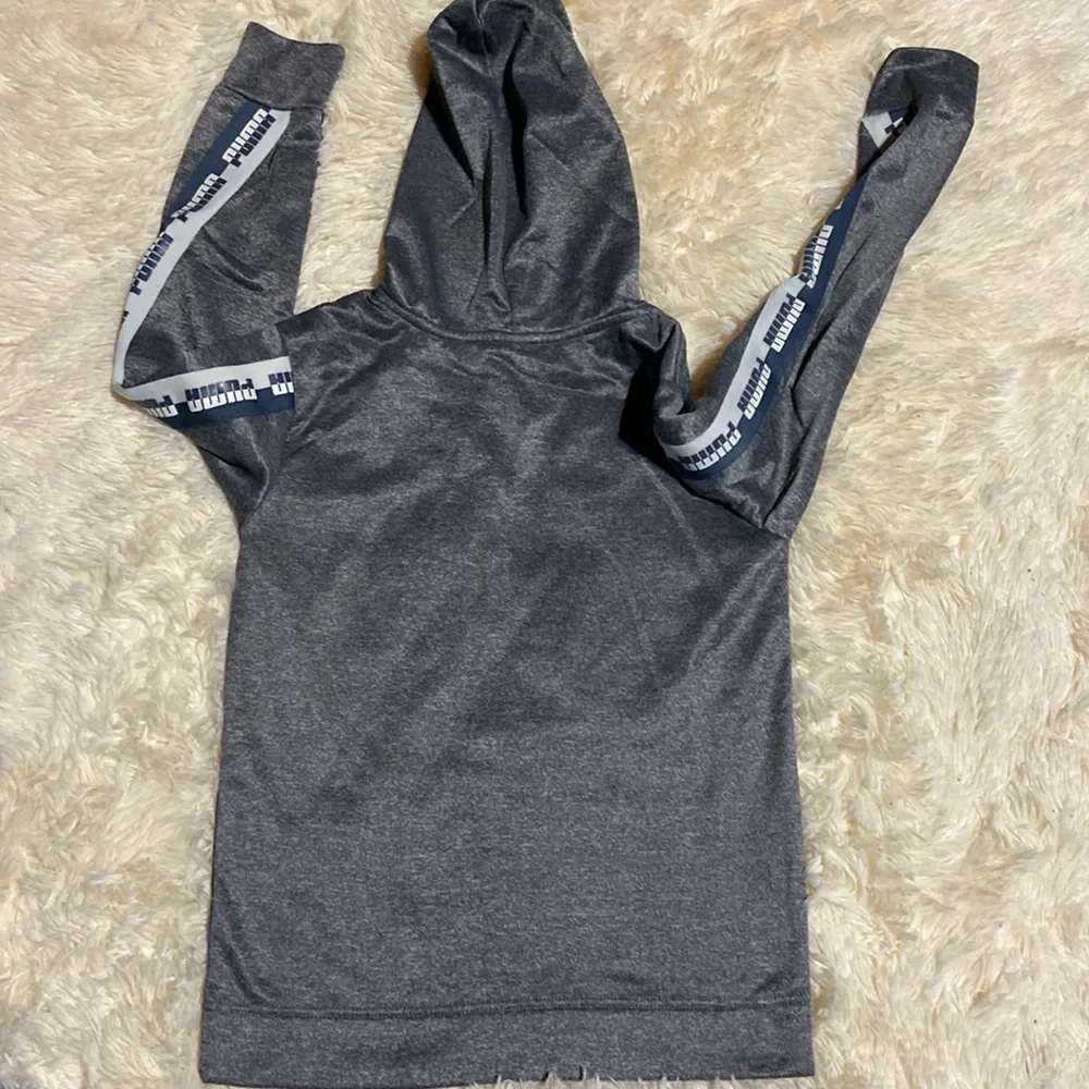 4. Puma Hoodie‎